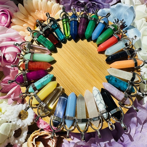 Crystal pendant necklaces. Choose a color crystal 🌈 Feel the rainbow! - Picture 3 of 6